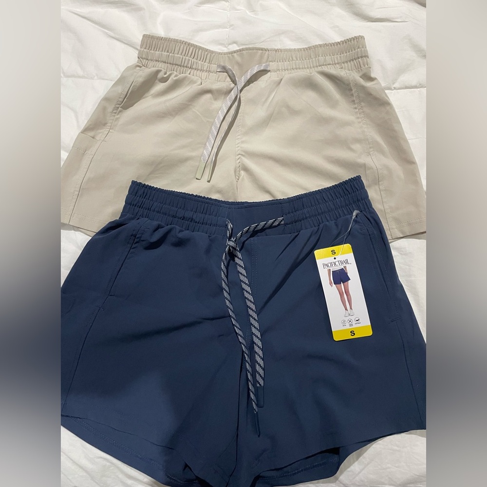 Mountain Khakis Cream and Navy Shorts